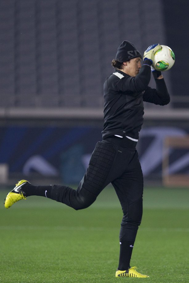 Durante o treino do Corinthians esta noite no Yokohama Stadium, na cidade de Yokohama/Japao; o time se prepara para o jogo contra o Chelsea/Inglaterra, amanhã, dia 16/12, domingo, na disputa do titulo de Campeão Mundial Interclubes 2012 organizado pela FIFA - Yokohama/Japan