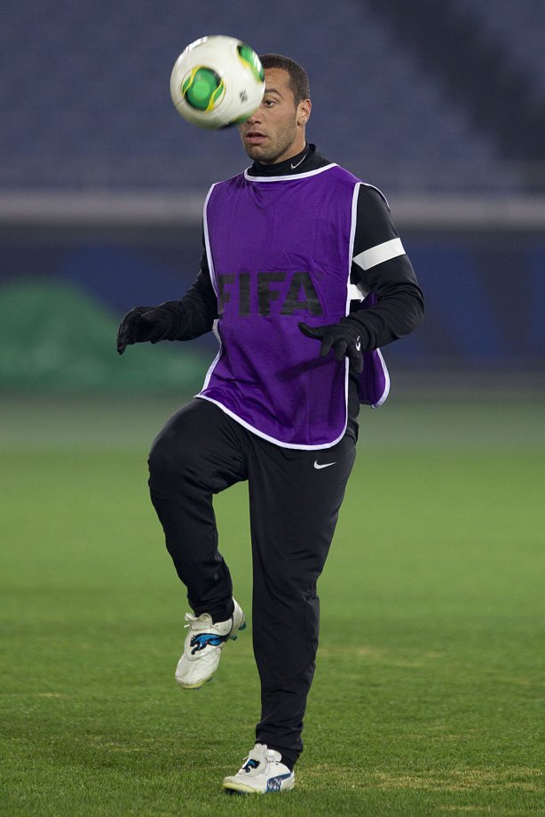 Durante o treino do Corinthians esta noite no Yokohama Stadium, na cidade de Yokohama/Japao; o time se prepara para o jogo contra o Chelsea/Inglaterra, amanhã, dia 16/12, domingo, na disputa do titulo de Campeão Mundial Interclubes 2012 organizado pela FIFA - Yokohama/Japan