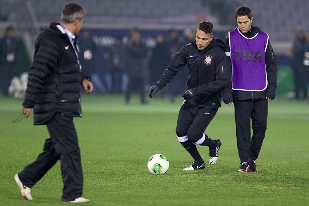 Durante o treino do Corinthians esta noite no Yokohama Stadium, na cidade de Yokohama/Japao; o time se prepara para o jogo contra o Chelsea/Inglaterra, amanhã, dia 16/12, domingo, na disputa do titulo de Campeão Mundial Interclubes 2012 organizado pela FIFA - Yokohama/Japan