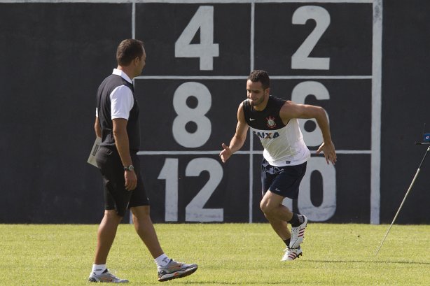 Durante o treino realizado esta manhã no CT Joaquim Grava, localizado no Parque Ecológico do Tiete. O próximo jogo da equipe será domingo, dia 20/01, contra o Paulista de Jundiaí, no estádio Jaime Cintra , em Jundiaí, válido pela 1ª rodada do Campeonato Paulista de 2013