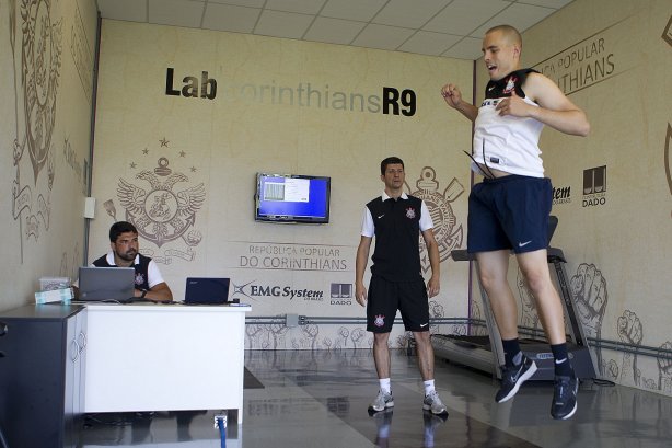 Durante o treino realizado esta manhã no CT Joaquim Grava, localizado no Parque Ecológico do Tiete. O próximo jogo da equipe será domingo, dia 20/01, contra o Paulista de Jundiaí, no estádio Jaime Cintra , em Jundiaí, válido pela 1ª rodada do Campeonato Paulista de 2013