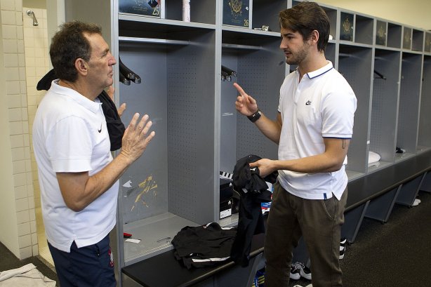 O atacante Alexandre Pato antes dos exames realizados esta manhã no CT Joaquim Grava, localizado no Parque Ecológico do Tiete. O próximo jogo da equipe será domingo, dia 20/01, contra o Paulista de Jundiaí, no estádio Jaime Cintra , em Jundiaí, válido pela 1ª rodada do Campeonato Paulista de 2013