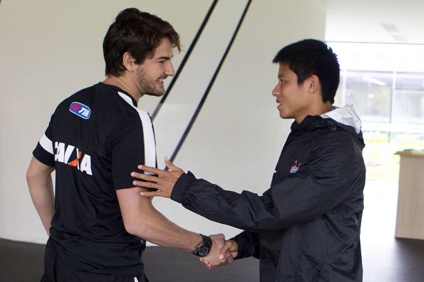 O atacante Alexandre Pato continua seus exames esta tarde no CT Joaquim Grava, localizado no Parque Ecológico do Tiete. O próximo jogo da equipe será domingo, dia 20/01, contra o Paulista de Jundiaí, no estádio Jaime Cintra , em Jundiaí, válido pela 1ª rodada do Campeonato Paulista de 2013