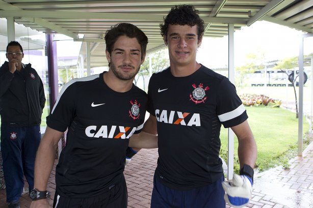 O atacante Alexandre Pato continua seus exames esta tarde no CT Joaquim Grava, localizado no Parque Ecológico do Tiete. O próximo jogo da equipe será domingo, dia 20/01, contra o Paulista de Jundiaí, no estádio Jaime Cintra , em Jundiaí, válido pela 1ª rodada do Campeonato Paulista de 2013