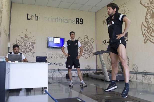 O atacante Alexandre Pato continua seus exames esta tarde no CT Joaquim Grava, localizado no Parque Ecológico do Tiete. O próximo jogo da equipe será domingo, dia 20/01, contra o Paulista de Jundiaí, no estádio Jaime Cintra , em Jundiaí, válido pela 1ª rodada do Campeonato Paulista de 2013