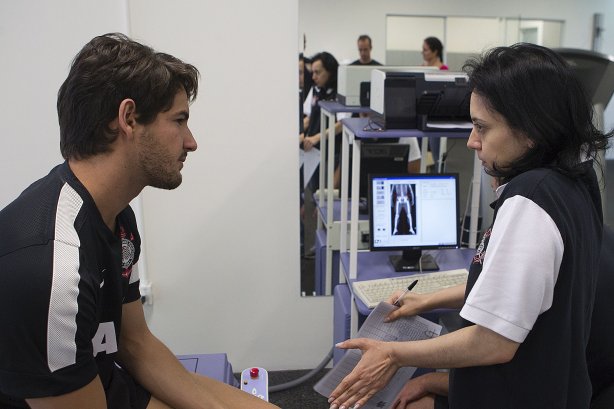 O atacante Alexandre Pato continua seus exames esta tarde no CT Joaquim Grava, localizado no Parque Ecológico do Tiete. O próximo jogo da equipe será domingo, dia 20/01, contra o Paulista de Jundiaí, no estádio Jaime Cintra , em Jundiaí, válido pela 1ª rodada do Campeonato Paulista de 2013