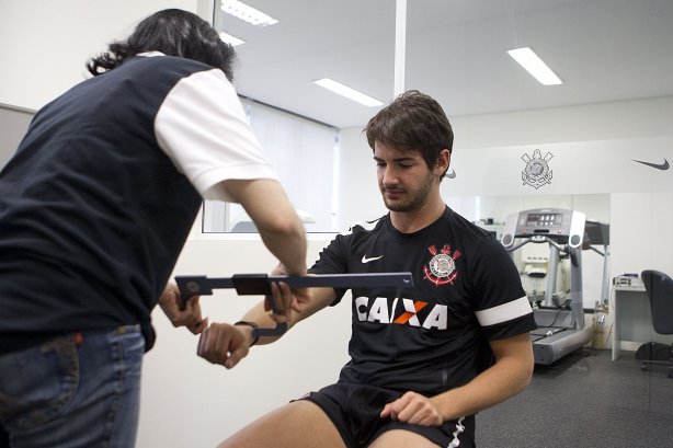O atacante Alexandre Pato continua seus exames realizados esta tarde no CT Joaquim Grava, localizado no Parque Ecológico do Tiete. O próximo jogo da equipe será domingo, dia 20/01, contra o Paulista de Jundiaí, no estádio Jaime Cintra , em Jundiaí, válido pela 1ª rodada do Campeonato Paulista de 2013