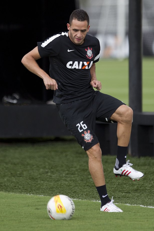 Durante o treino de hoje a tarde no CT Joaquim Grava, localizado no Parque Ecológico do Tiete. O próximo jogo da equipe será domingo, dia 20/01, contra o Paulista de Jundiaí, no estádio Jaime Cintra , em Jundiaí, válido pela 1ª rodada do Campeonato Paulista de 2013