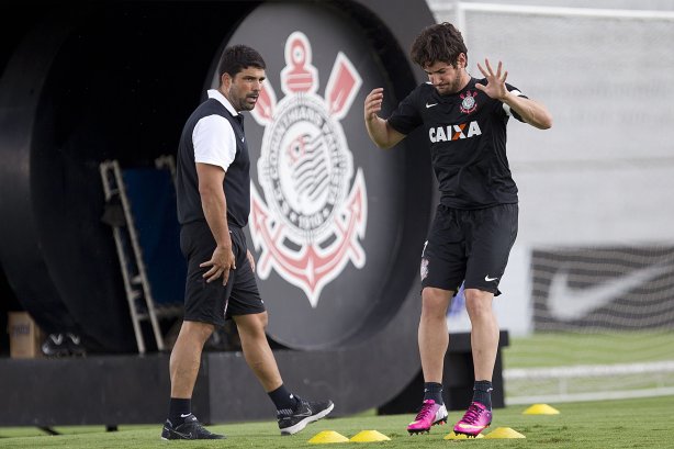 Durante o treino de hoje a tarde no CT Joaquim Grava, localizado no Parque Ecológico do Tiete. O próximo jogo da equipe será domingo, dia 20/01, contra o Paulista de Jundiaí, no estádio Jaime Cintra , em Jundiaí, válido pela 1ª rodada do Campeonato Paulista de 2013