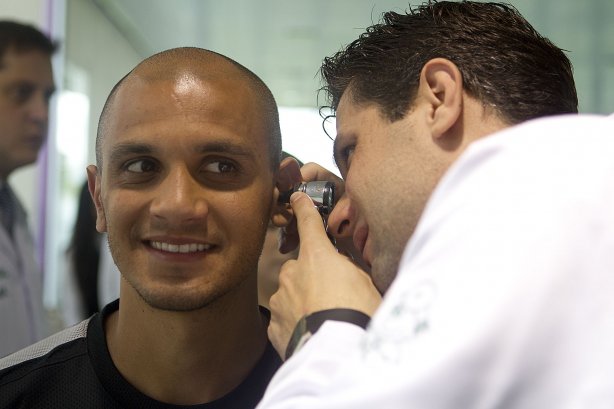 O jogadores do elenco fizeram exames de ouvido, nariz e garganta hoje pela manhã no CT Joaquim Grava, localizado no Parque Ecológico do Tiete. O próximo jogo da equipe será domingo, dia 20/01, contra o Paulista de Jundiaí, no estádio Jaime Cintra , em Jundiaí, válido pela 1ª rodada do Campeonato Paulista de 2013