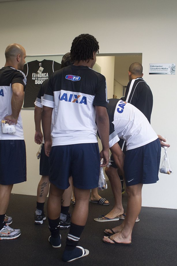 O jogadores do elenco fizeram exames de ouvido, nariz e garganta hoje pela manhã no CT Joaquim Grava, localizado no Parque Ecológico do Tiete. O próximo jogo da equipe será domingo, dia 20/01, contra o Paulista de Jundiaí, no estádio Jaime Cintra , em Jundiaí, válido pela 1ª rodada do Campeonato Paulista de 2013