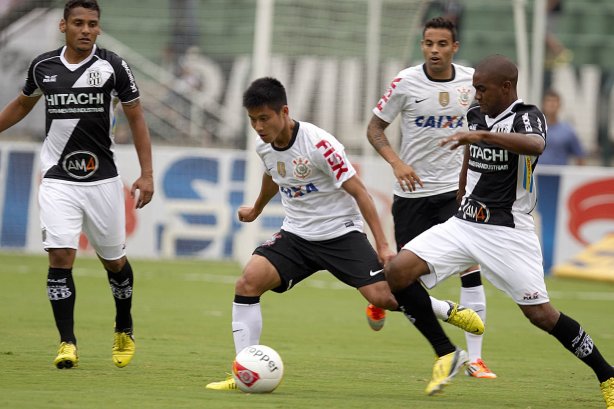 Durante a partida entre Corinthians x Ponte Preta/Campinas realizada esta tarde no estádio do Pacaembu, jogo válido pela 1ª rodada do Campeonato Paulista de 2013