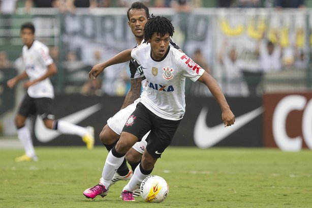 Durante a partida entre Corinthians x Ponte Preta/Campinas realizada esta tarde no estádio do Pacaembu, jogo válido pela 1ª rodada do Campeonato Paulista de 2013