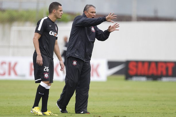 Durante o treino desta manhã no CT Joaquim Grava, no Parque Ecológico do Tiete. O próximo jogo da equipe será amanhã, domingo, dia 27/01, contra o Mirassol, no estádio José Maia, válido pela 3ª rodada do Campeonato Paulista de 2013
