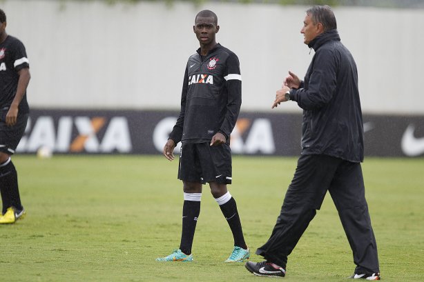 Durante o treino desta manhã no CT Joaquim Grava, no Parque Ecológico do Tiete. O próximo jogo da equipe será amanhã, domingo, dia 27/01, contra o Mirassol, no estádio José Maia, válido pela 3ª rodada do Campeonato Paulista de 2013