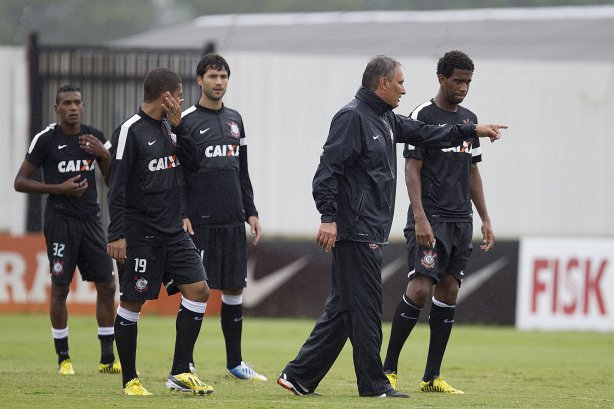 Durante o treino desta manhã no CT Joaquim Grava, no Parque Ecológico do Tiete. O próximo jogo da equipe será amanhã, domingo, dia 27/01, contra o Mirassol, no estádio José Maia, válido pela 3ª rodada do Campeonato Paulista de 2013