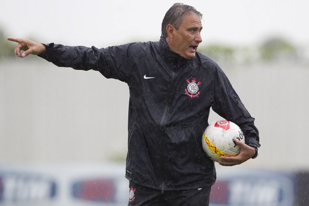 Durante o treino desta manhã no CT Joaquim Grava, no Parque Ecológico do Tiete. O próximo jogo da equipe será amanhã, domingo, dia 27/01, contra o Mirassol, no estádio José Maia, válido pela 3ª rodada do Campeonato Paulista de 2013