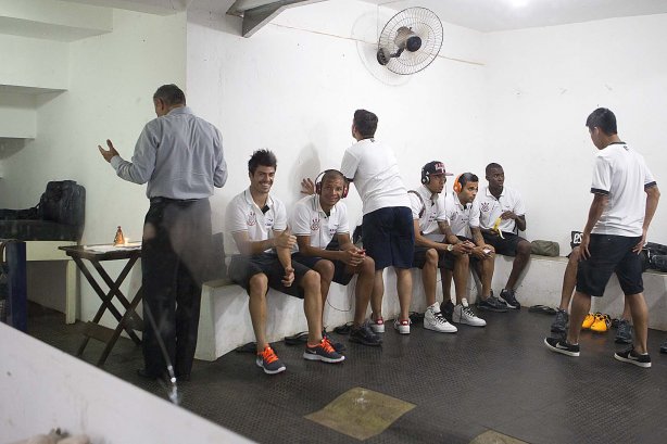 Nos vestiários antes da partida entre Mirassol x Corinthians realizada esta tarde no estádio José Maia, jogo válido pela 3ª rodada do Campeonato Paulista de 2013