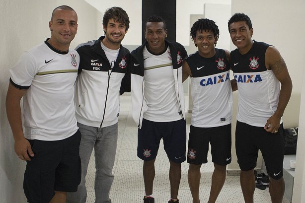 Nos vestiários antes da partida entre Corinthians x Mogi Mirim realizada esta noite no estádio do Pacaembu, jogo válido pela 4ª rodada do Campeonato Paulista de 2013