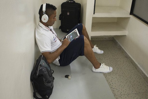 Nos vestiários antes da partida entre Corinthians x Mogi Mirim realizada esta noite no estádio do Pacaembu, jogo válido pela 4ª rodada do Campeonato Paulista de 2013