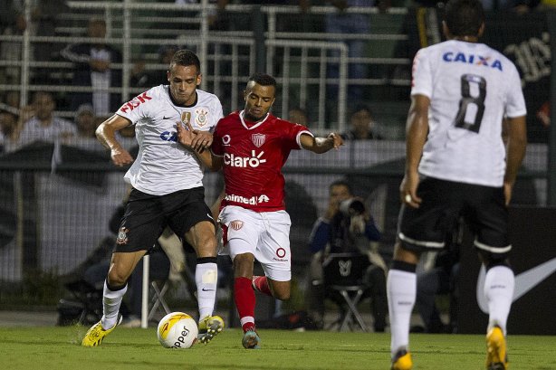 Durante a partida entre Corinthians x Mogi Mirim realizada esta noite no estádio do Pacaembu, jogo válido pela 4ª rodada do Campeonato Paulista de 2013