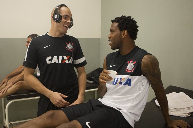 Nos vestiários antes da partida entre Corinthians x Oeste, de Itápolis realizada esta tarde no estádio do Pacaembu, jogo válido pela 5ª rodada do Campeonato Paulista de 2013