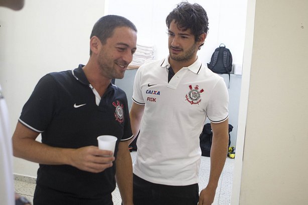 Nos vestiários antes da partida entre Corinthians x Oeste, de Itápolis realizada esta tarde no estádio do Pacaembu, jogo válido pela 5ª rodada do Campeonato Paulista de 2013