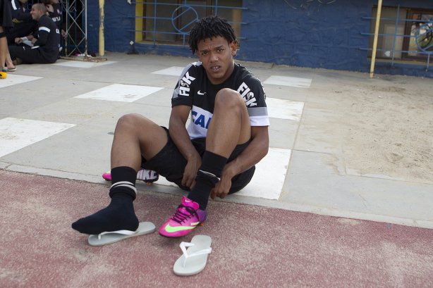 Durante o treino esta tarde no Estadium Felix Capriles, em Cochabamba. O próximo jogo da equipe será quarta-feira, 20/02, contra o San José, na cidade de Oruro/Bolivia, primeiro jogo da fase de classificação da Copa Libertadores de América 2013