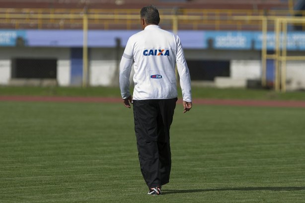 Durante o treino esta tarde no Estadium Felix Capriles, em Cochabamba. O próximo jogo da equipe será quarta-feira, 20/02, contra o San José, na cidade de Oruro/Bolivia, primeiro jogo da fase de classificação da Copa Libertadores de América 2013