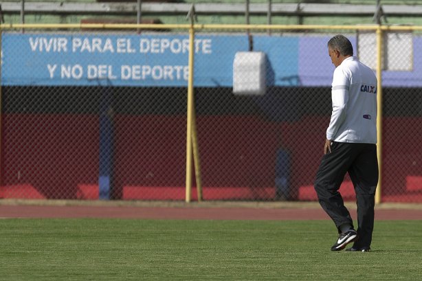 Durante o treino esta tarde no Estadium Felix Capriles, em Cochabamba. O próximo jogo da equipe será quarta-feira, 20/02, contra o San José, na cidade de Oruro/Bolivia, primeiro jogo da fase de classificação da Copa Libertadores de América 2013
