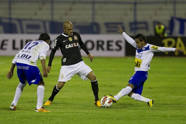 Durante a partida entre San José/Oruro/Bolivia x Corinthians/Brasil realizada esta noite no estádio Jesus Bermudez, na cidade de Oruro/Bolivia, primeiro jogo da fase de classificação da Copa Libertadores de América 2013