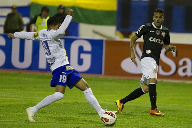 Durante a partida entre San José/Oruro/Bolivia x Corinthians/Brasil realizada esta noite no estádio Jesus Bermudez, na cidade de Oruro/Bolivia, primeiro jogo da fase de classificação da Copa Libertadores de América 2013
