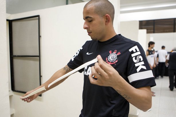 Nos vestiários antes da partida entre Corinthians/Brasil x Millionarios/Colômbia, realizada esta noite no estádio do Pacaembu, segundo jogo da fase de classificação da Copa Libertadores de América 2013