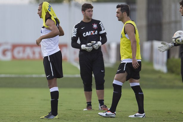 Durante o treino desta tarde no CT Joaquim Grava, no Parque Ecológico do Tiete. O próximo jogo da equipe será domingo, 03/03, contra o Santos, no Morumbi jogo válido pela 10ª rodada da Campeonato Paulista 2013