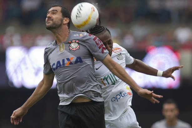 Durante a partida entre Santos x Corinthians realizada esta tarde no estádio do Morumbi, jogo válido pela 10ª rodada do Campeonato Paulista de 2013