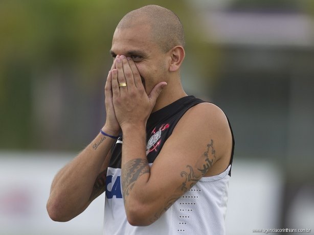 Durante o treino desta tarde no CT Joaquim Grava, no Parque Ecológico do Tiete. O próximo jogo da equipe será amanhã, sábado, dia 16/03, contra a Uniao Barbarese, jogo da 12ª rodada do Campeonato Paulista 2013