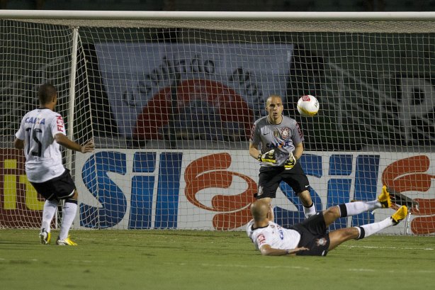 Durante a partida entre Corinthians x Penapolense realizada esta noite no estádio do Pacaembu, jogo válido pela 15ª rodada do Campeonato Paulista de 2013