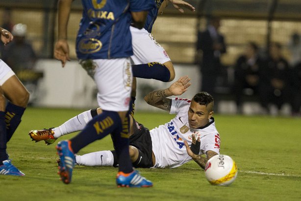 Durante a partida entre Corinthians x Penapolense realizada esta noite no estádio do Pacaembu, jogo válido pela 15ª rodada do Campeonato Paulista de 2013