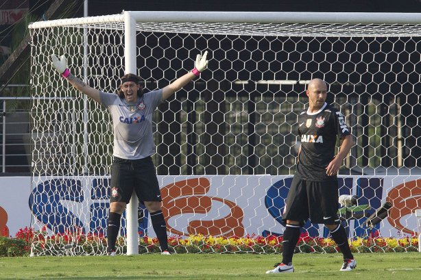 Durante a partida entre São Paulo x Corinthians realizada esta tarde no estádio do Morumbi, jogo válido pela 16ª rodada do Campeonato Paulista de 2013