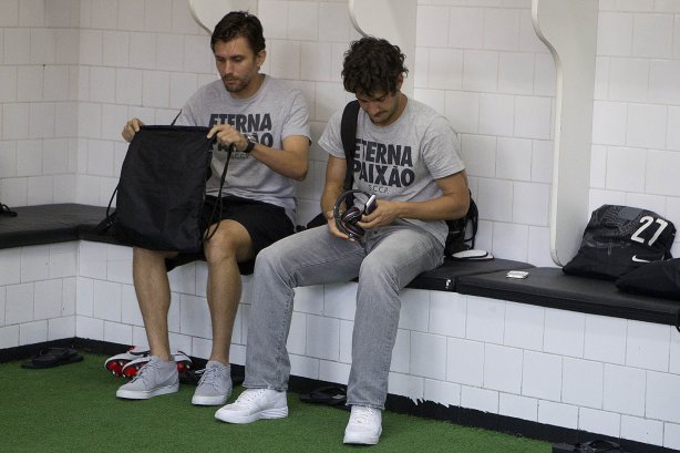 Nos vestiários antes da partida entre São Paulo x Corinthians realizada esta tarde no estádio do Morumbi, jogo válido pela 16ª rodada do Campeonato Paulista de 2013