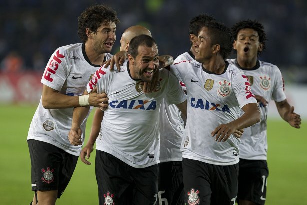 Durante a partida entre Millonarios/Colômbia x Corinthians/Brasil, realizada esta noite no estádio El Campín, em Bogota, jogo da volta da fase de classificação da Copa Libertadores de América 2013