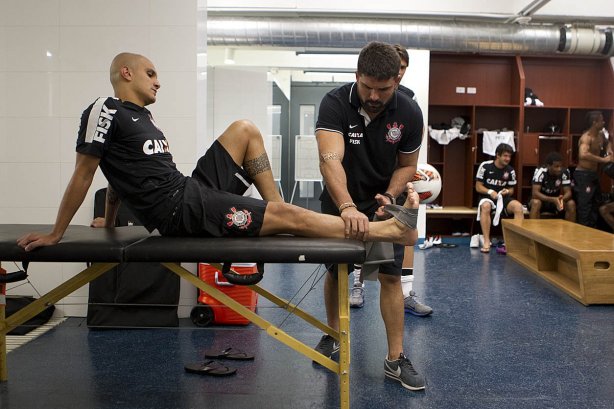 Nos vestiários antes da partida entre Millonarios/Colômbia x Corinthians/Brasil, realizada esta noite no estádio El Campín, em Bogota, jogo da volta da fase de classificação da Copa Libertadores de América 2013
