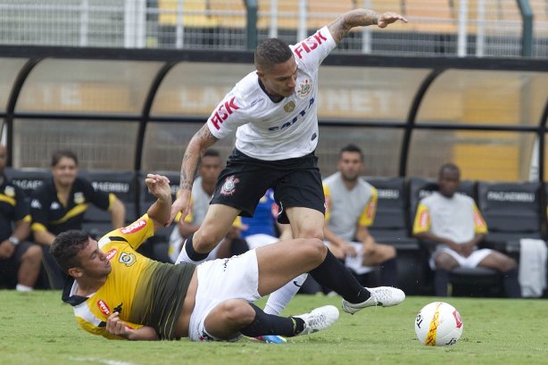 Durante a partida entre Corinthians x São Bernardo realizada esta tarde no estádio do Pacaembu, jogo válido pela 17ª rodada do Campeonato Paulista de 2013