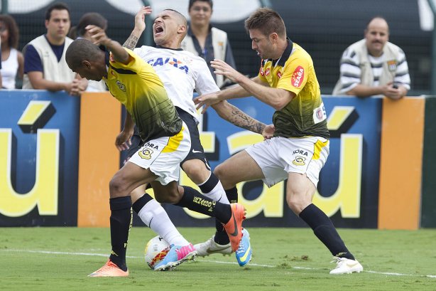 Durante a partida entre Corinthians x São Bernardo realizada esta tarde no estádio do Pacaembu, jogo válido pela 17ª rodada do Campeonato Paulista de 2013
