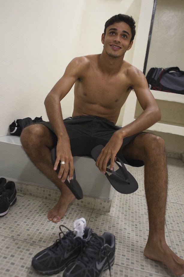 Nos vestiários antes da partida entre Corinthians x São Bernardo realizada esta tarde no estádio do Pacaembu, jogo válido pela 17ª rodada do Campeonato Paulista de 2013