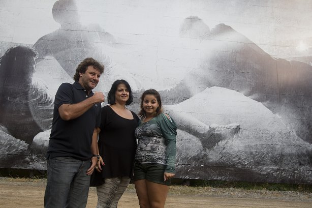 Tupanzinho, na inauguraçnao do painel que retrata seu gol em 1990, primeiro Campeonato Brasileiro do Corinthians, durante o treino desta tarde no CT Joaquim Grava, no Parque Ecológico do Tiete. O próximo jogo da equipe será quarta-feira, dia 10/04, contra o San José, da Bolivia, no Pacaembu, jogo da volta válido pela fase de classificação da Copa Libertadores da América 2013