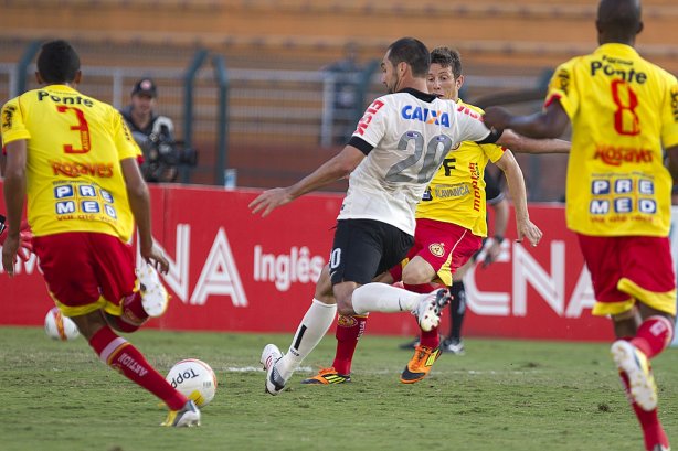 Durante a partida entre Corinthians x Atlético Sorocaba realizada esta tarde no estádio do Pacaembu, jogo válido pela 18ª rodada do Campeonato Paulista de 2013