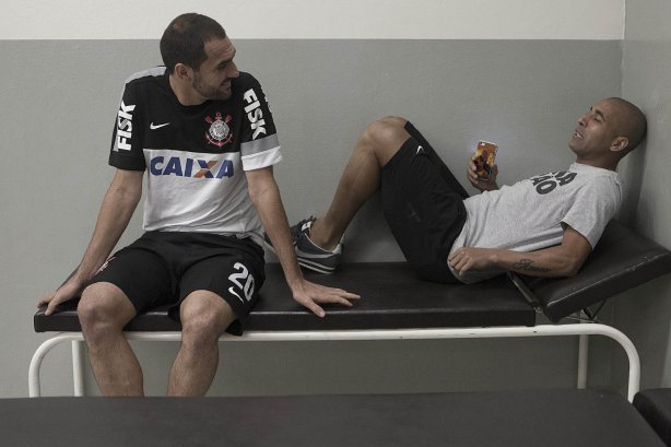 Nos vestiários antes da partida entre Corinthians x Atlético Sorocaba realizada esta tarde no estádio do Pacaembu, jogo válido pela 18ª rodada do Campeonato Paulista de 2013