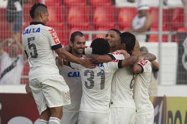Durante a partida entre Ponte Preta x Corinthians realizada esta tarde no estádio Moisés Licarelli, em Campinas, jogo válido pelas oitavas de final do Campeonato Paulista de 2013