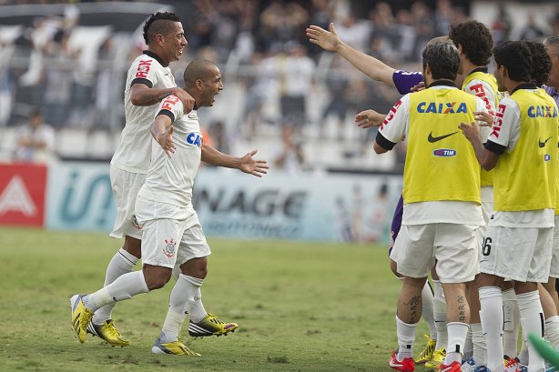 Durante a partida entre Ponte Preta x Corinthians realizada esta tarde no estádio Moisés Licarelli, em Campinas, jogo válido pelas oitavas de final do Campeonato Paulista de 2013
